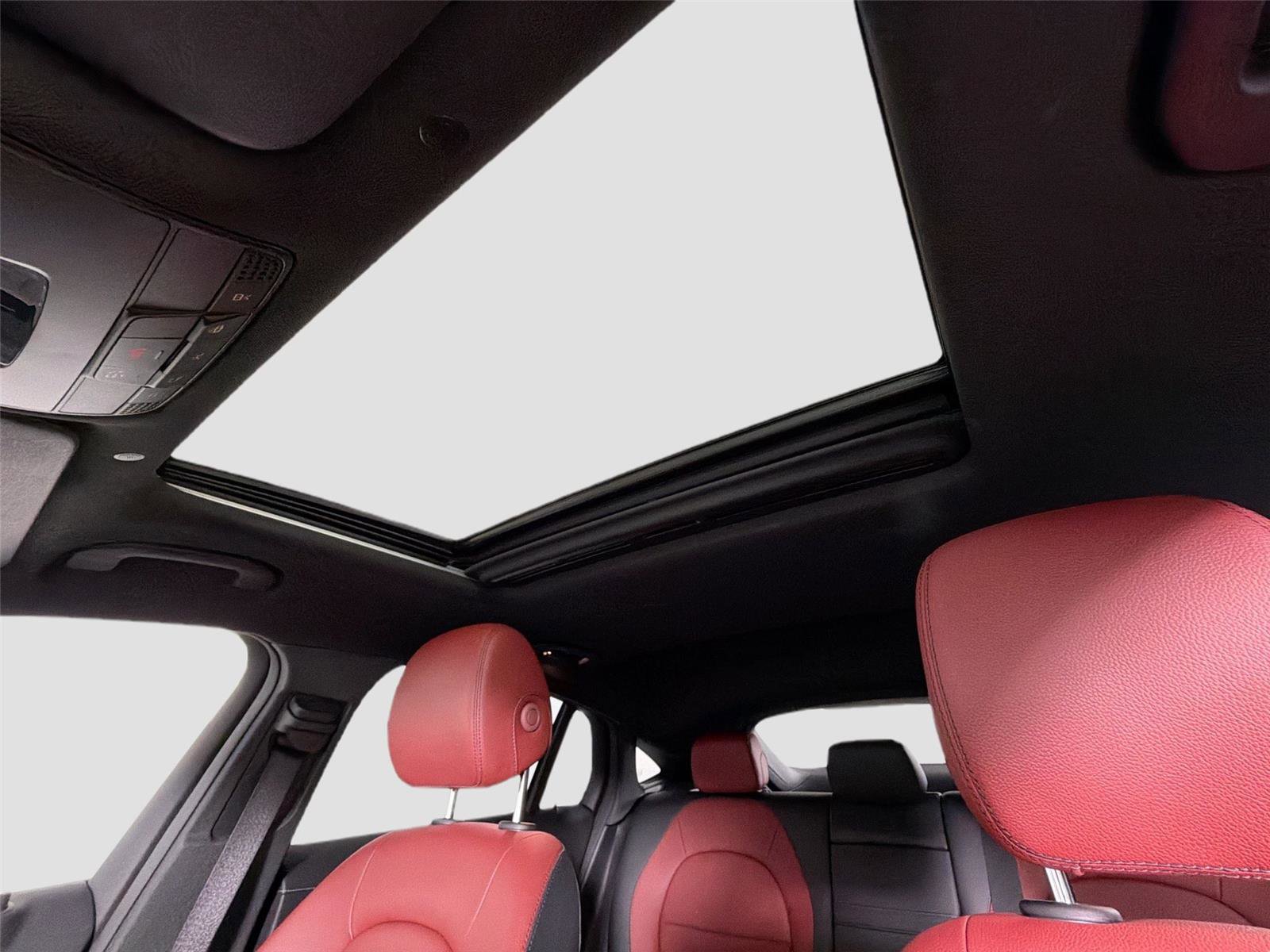 Used 2022 Mercedes-Benz GLC 300 4MATIC Coupe image 19