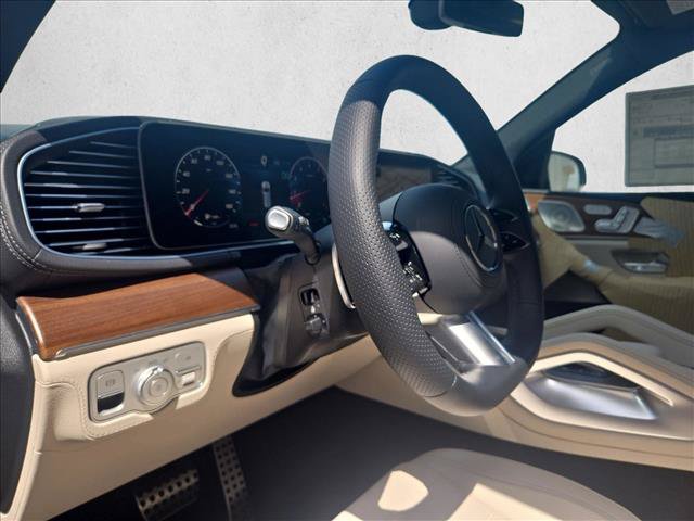 New 2026 Mercedes-Benz GLS 580 4MATIC image 3