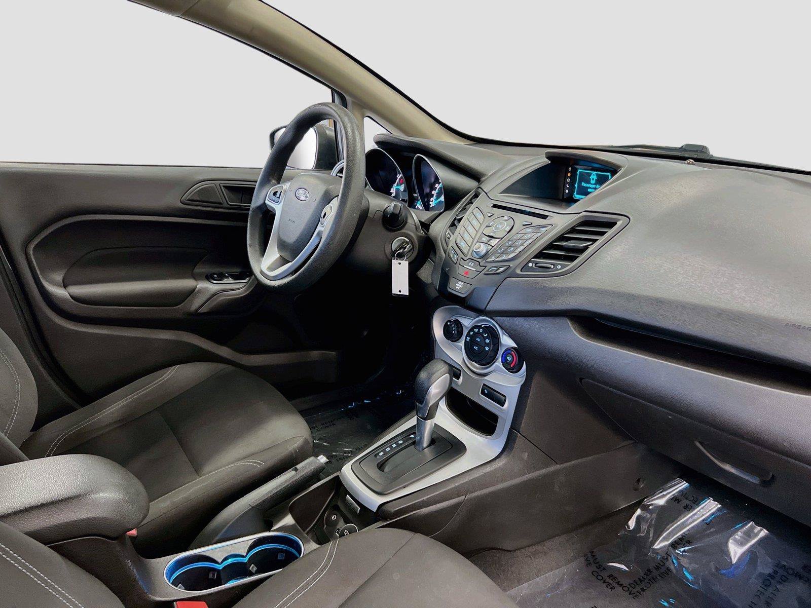 Used 2017 Ford Fiesta SE FWD image 25