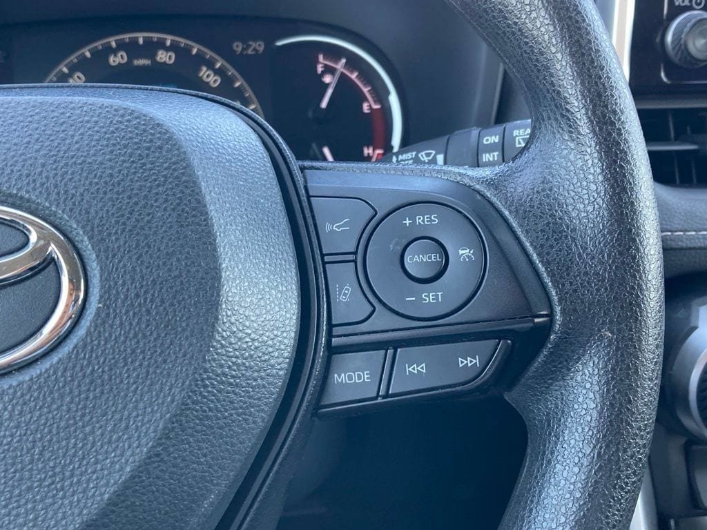 Used 2024 Toyota RAV4 XLE w/ Convenience Package FWD image 18