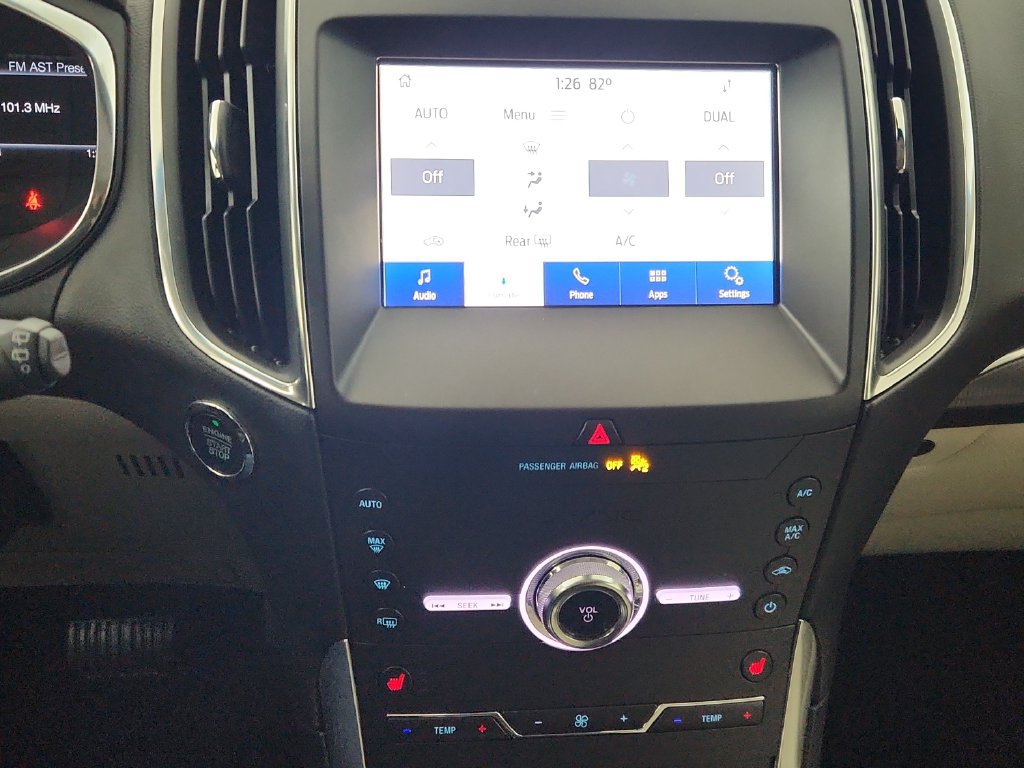 Used 2020 Ford Edge Titanium w/ Class II Trailer Tow Package AWD/4WD image 28
