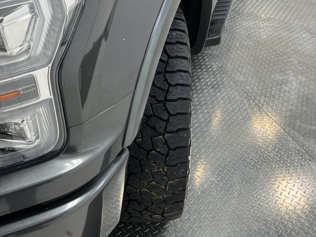 Used 2019 Ford F150 Lariat w/ Equipment Group 502A Luxury AWD/4WD image 39