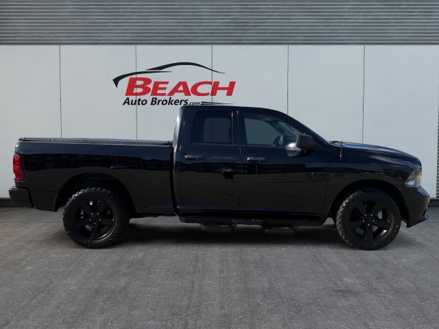 Used 2017 RAM 1500 Express w/ Black Ram 1500 Express Group AWD/4WD image 9