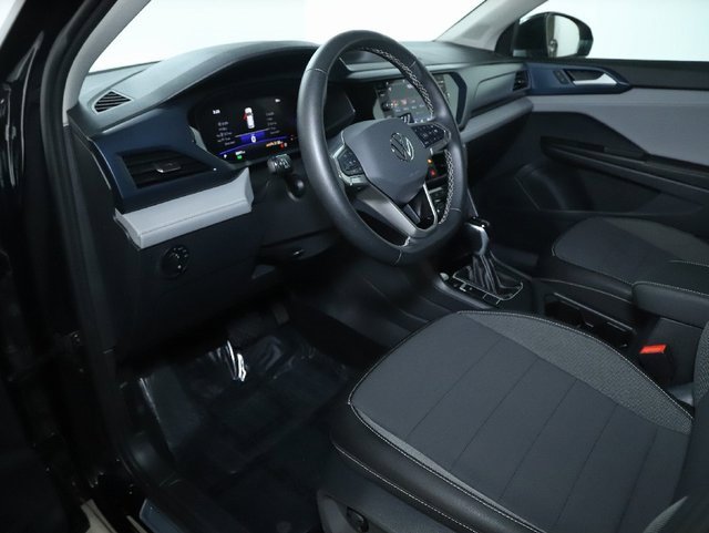 Used 2024 Volkswagen Taos SE image 18