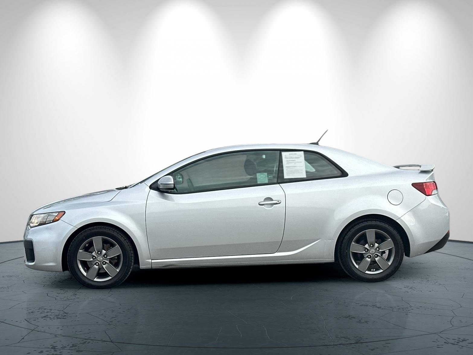 Used 2011 Kia Forte Koup EX image 7
