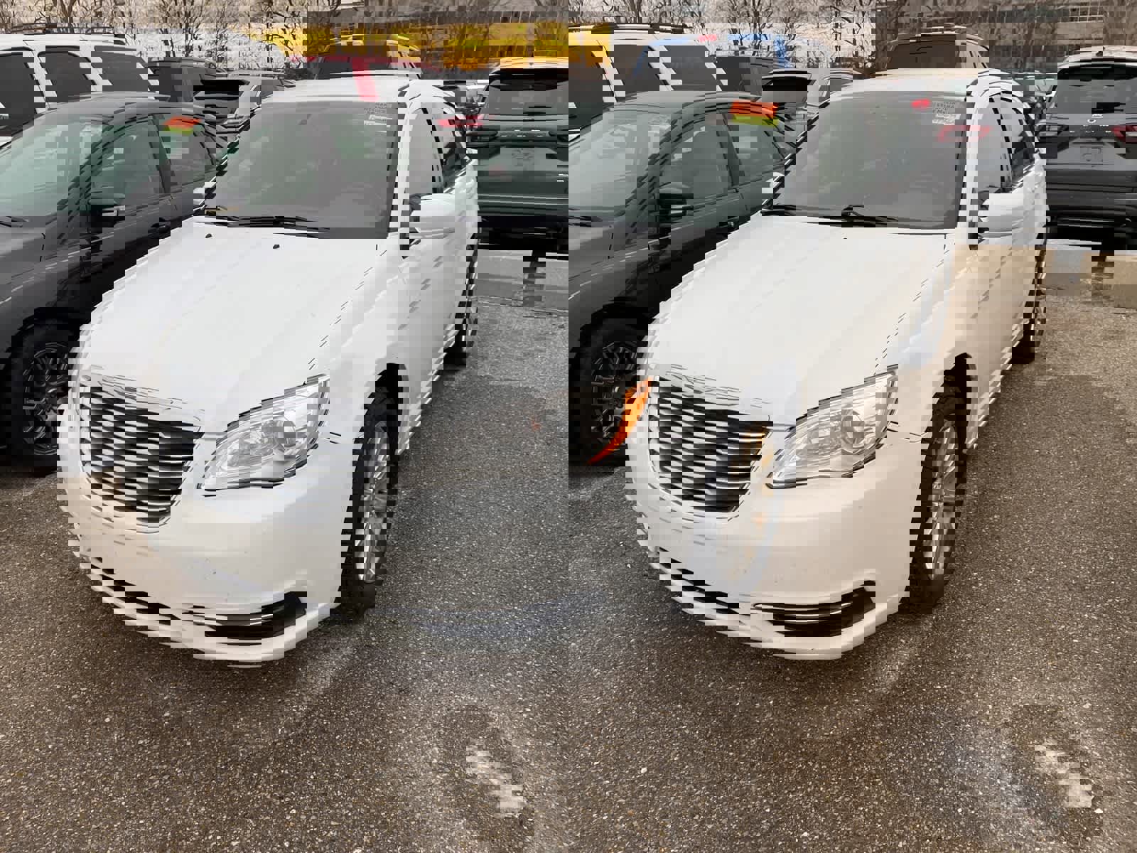 Used 2013 Chrysler 200 Touring image 2