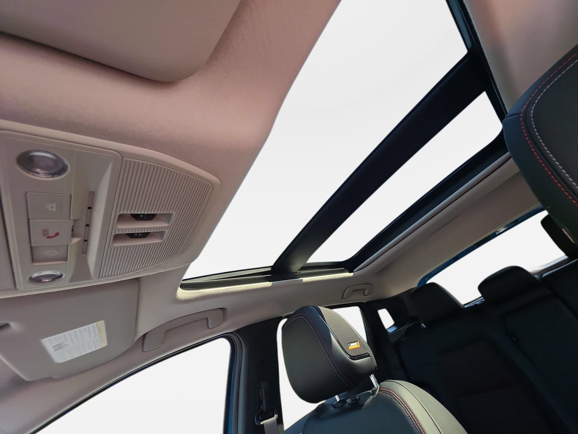 New 2026 Nissan Kicks SR w/ SR Premium Package FWD image 28
