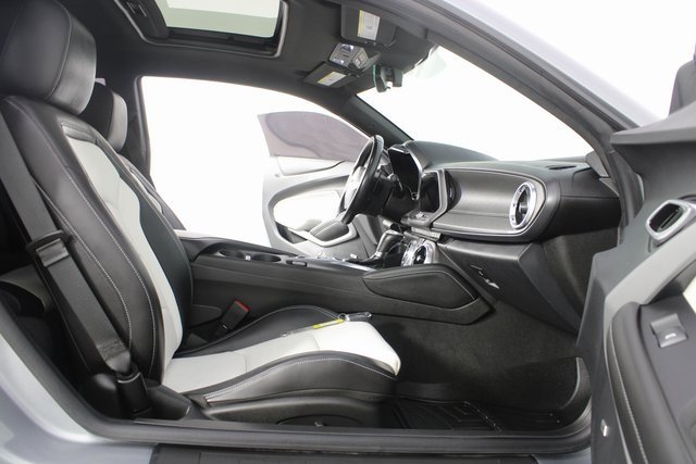 Used 2023 Chevrolet Camaro LT w/ RS Package image 18