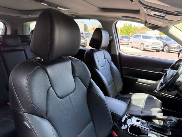 Used 2025 Kia Telluride SX AWD/4WD image 8
