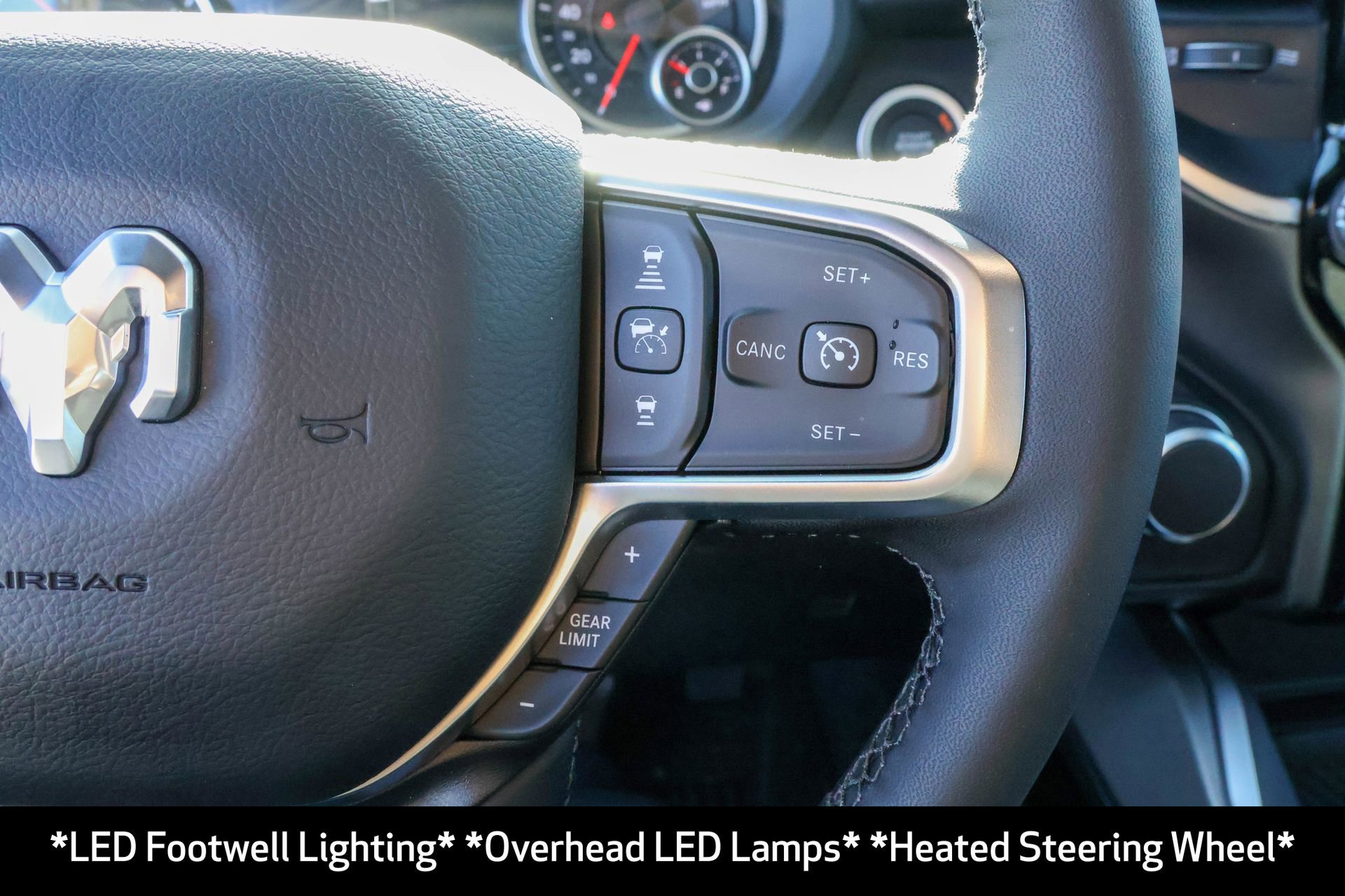 New 2026 RAM 1500 4x4 Crew Cab image 32