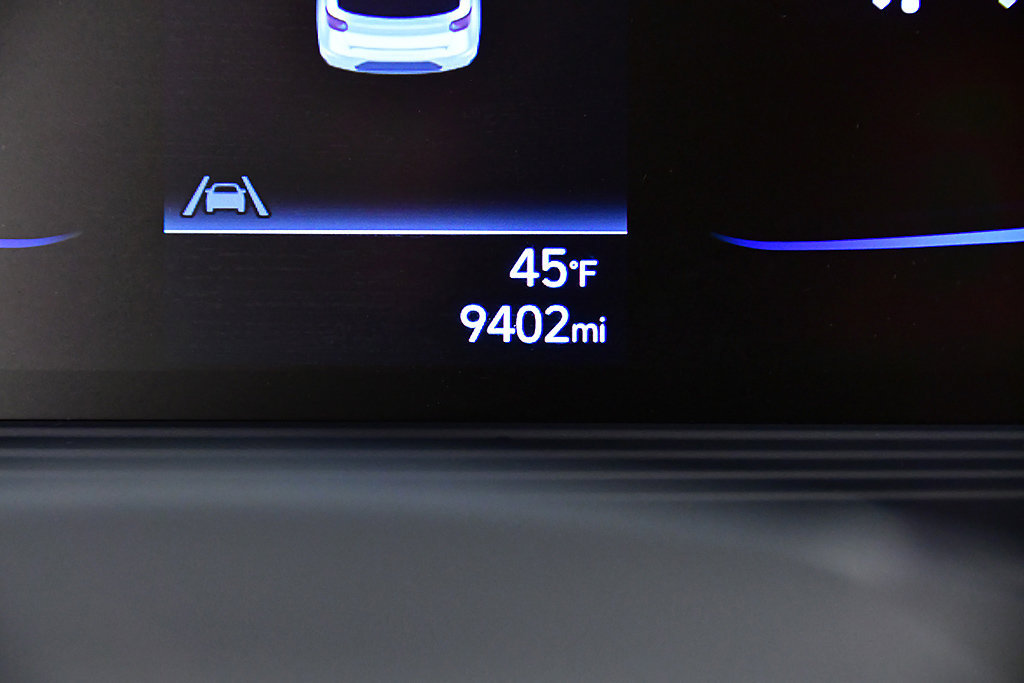 Used 2025 Hyundai Venue Limited FWD image 18