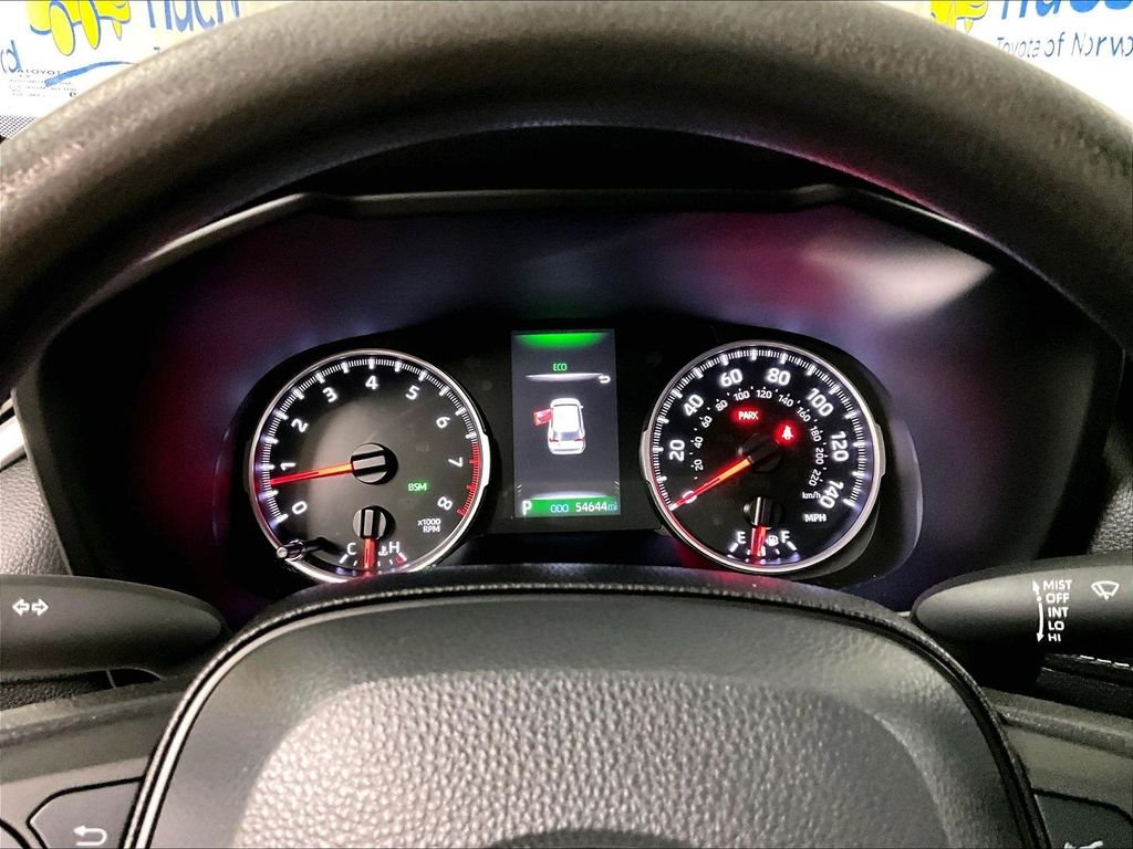 Certified 2022 Toyota RAV4 LE AWD/4WD image 24