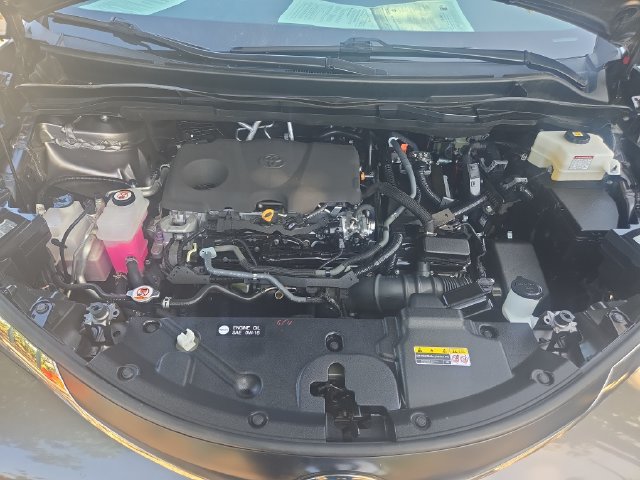 Used 2023 Toyota Sienna XLE FWD image 17