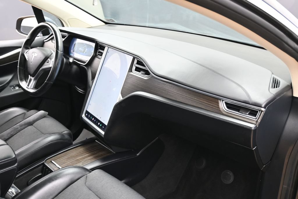 Used 2016 Tesla Model X 75D AWD/4WD image 42
