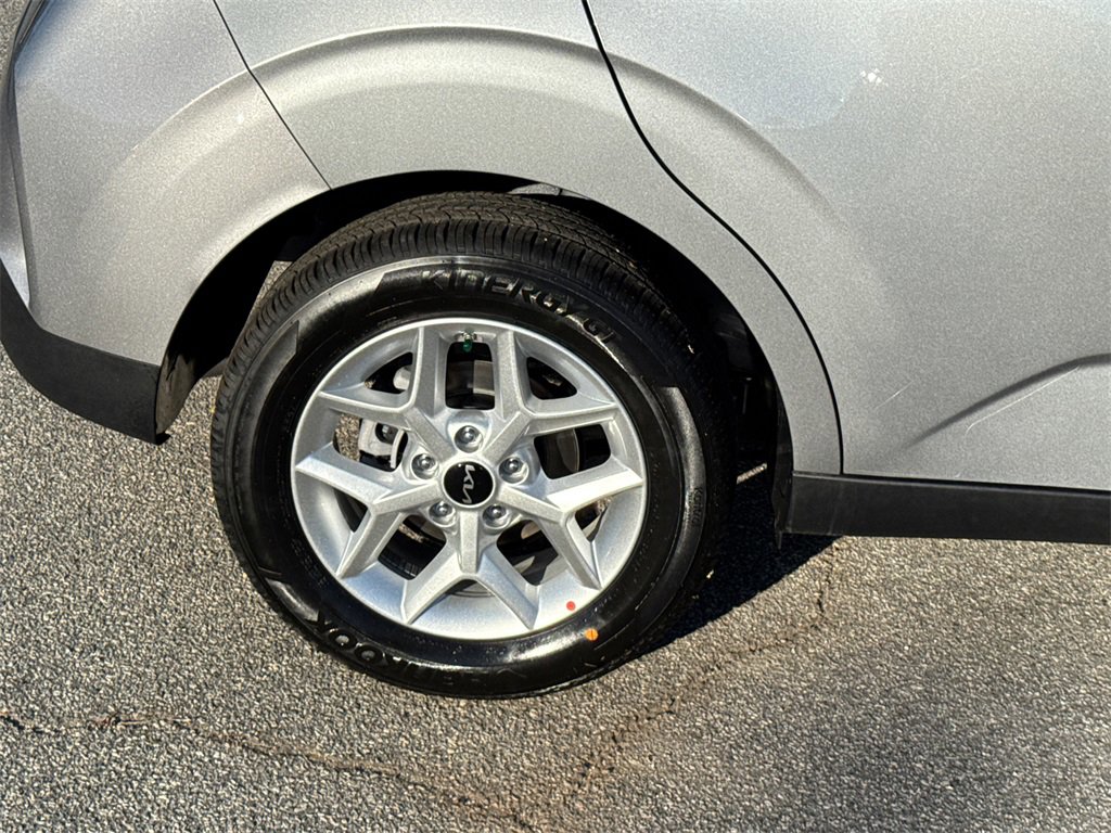 New 2025 Kia Soul S image 17