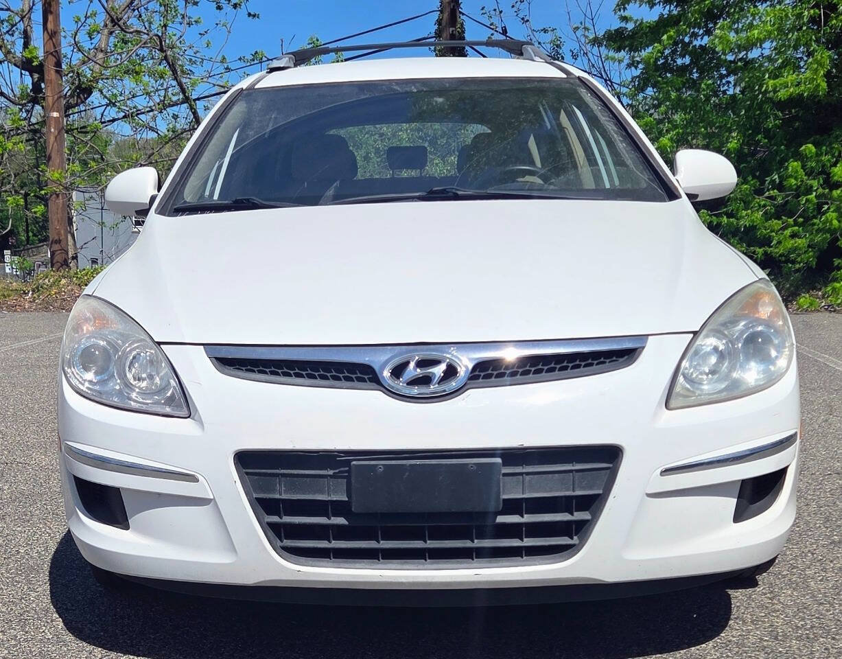 Used 2012 Hyundai Elantra w/ Preferred Pkg FWD image 2