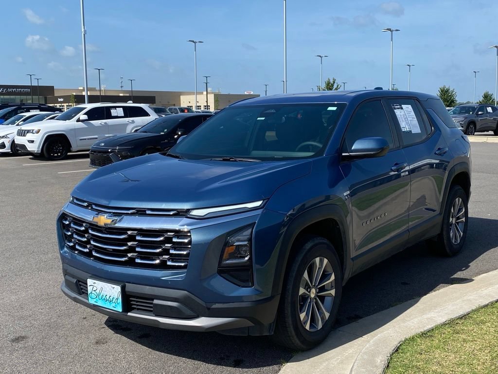 Used 2026 Chevrolet Equinox LT AWD/4WD image 3