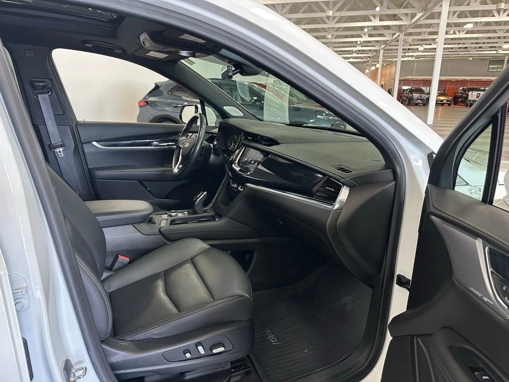 Used 2021 Cadillac XT6 Premium Luxury AWD/4WD image 13