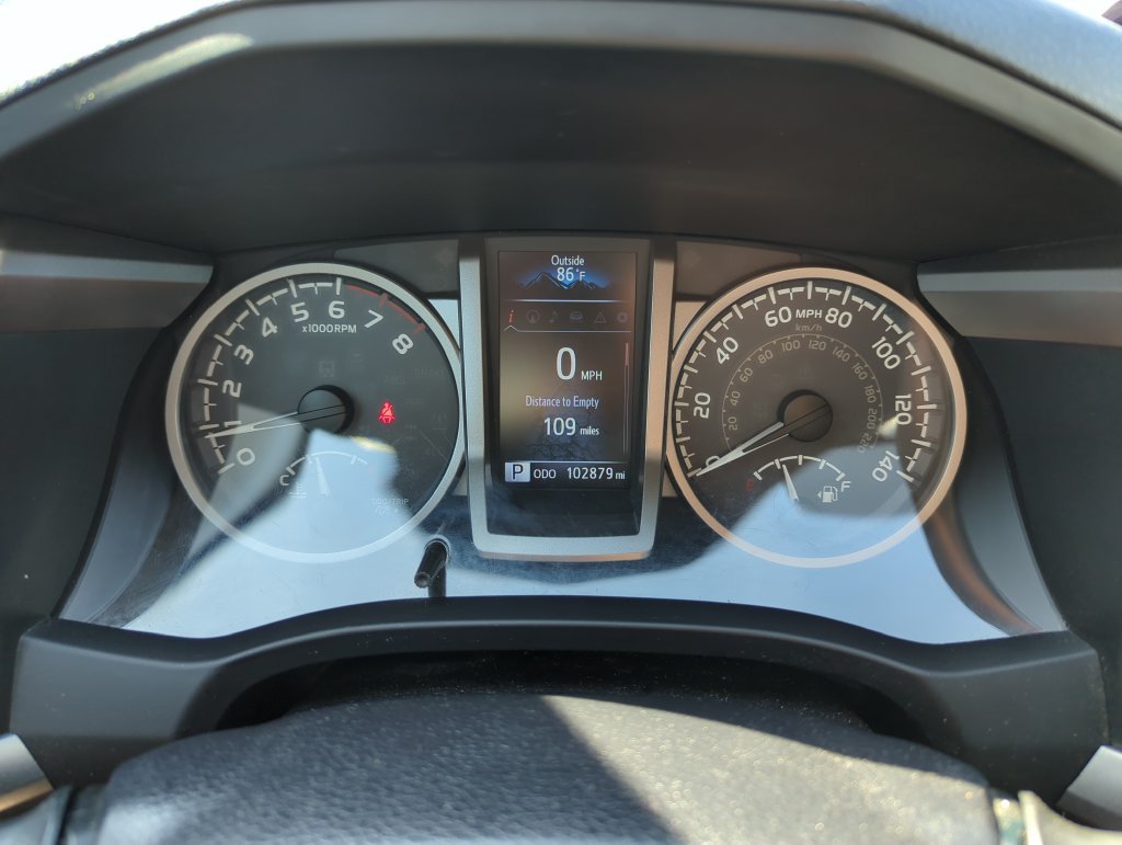 Used 2018 Toyota Tacoma SR5 RWD image 33