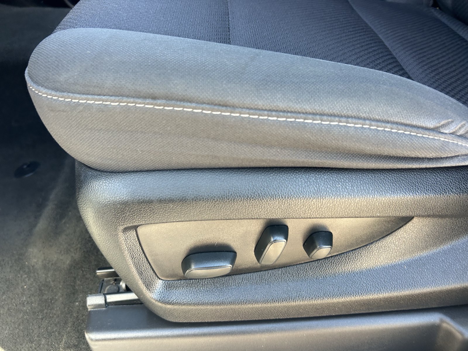 Used 2018 Chevrolet Silverado 1500 LT w/ All Star Edition RWD image 28