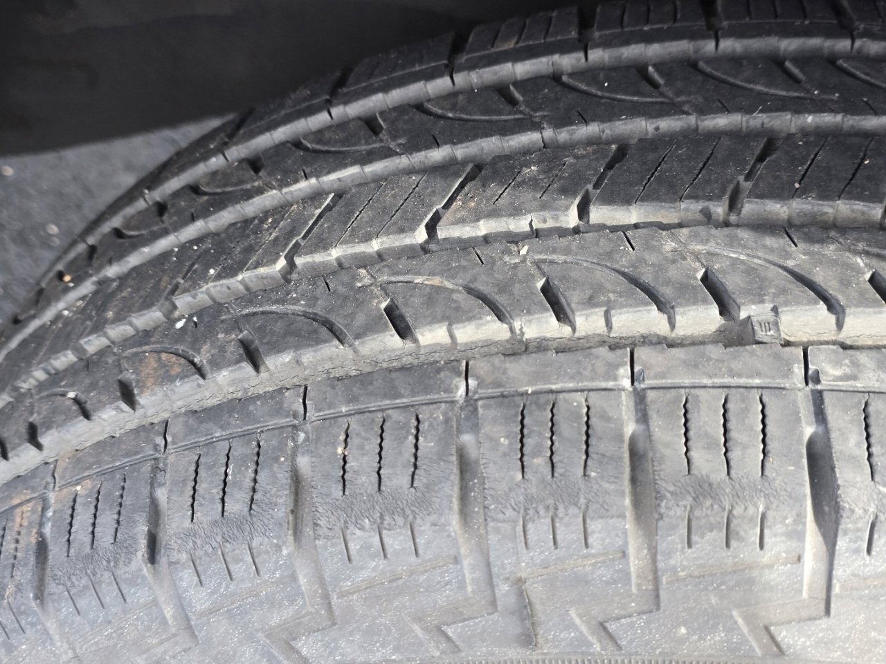 Used 2016 Toyota Tacoma TRD Sport w/ Towing Package image 11