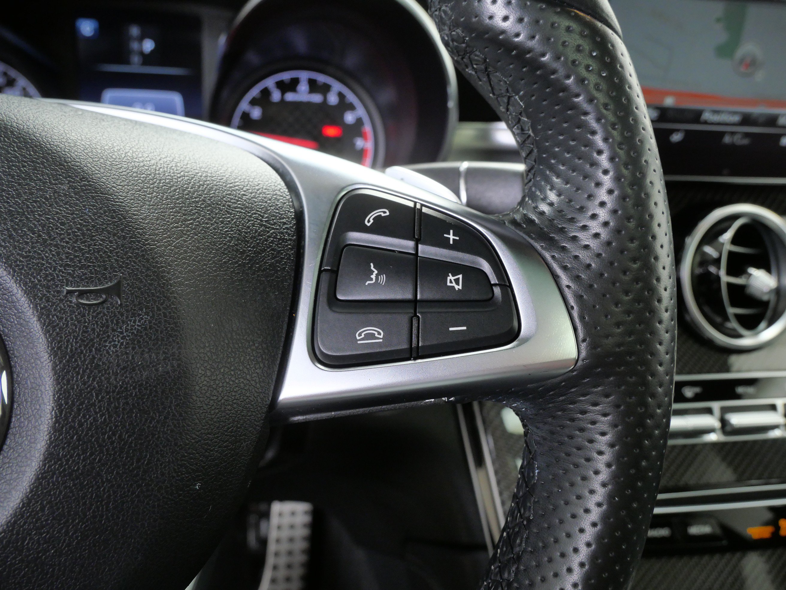 Used 2018 Mercedes-Benz GLC 43 AMG 4MATIC image 28