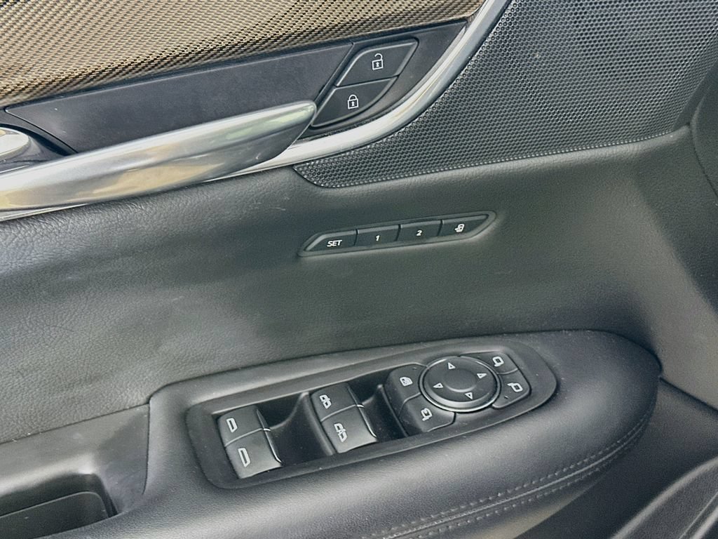 Used 2019 Cadillac XT5 Platinum AWD/4WD image 22
