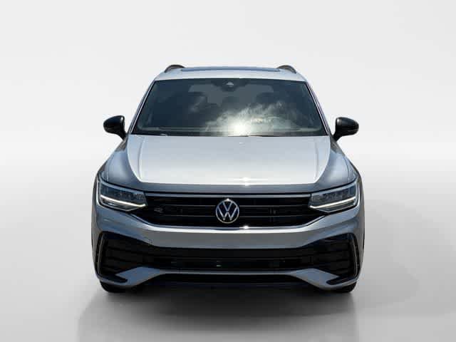 Used 2022 Volkswagen Tiguan SE R-Line FWD image 8