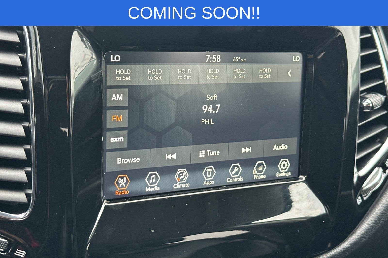 Used 2018 Jeep Compass Latitude w/ Popular Equipment Group image 19