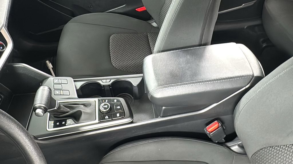 Used 2023 Kia Sportage LX image 32
