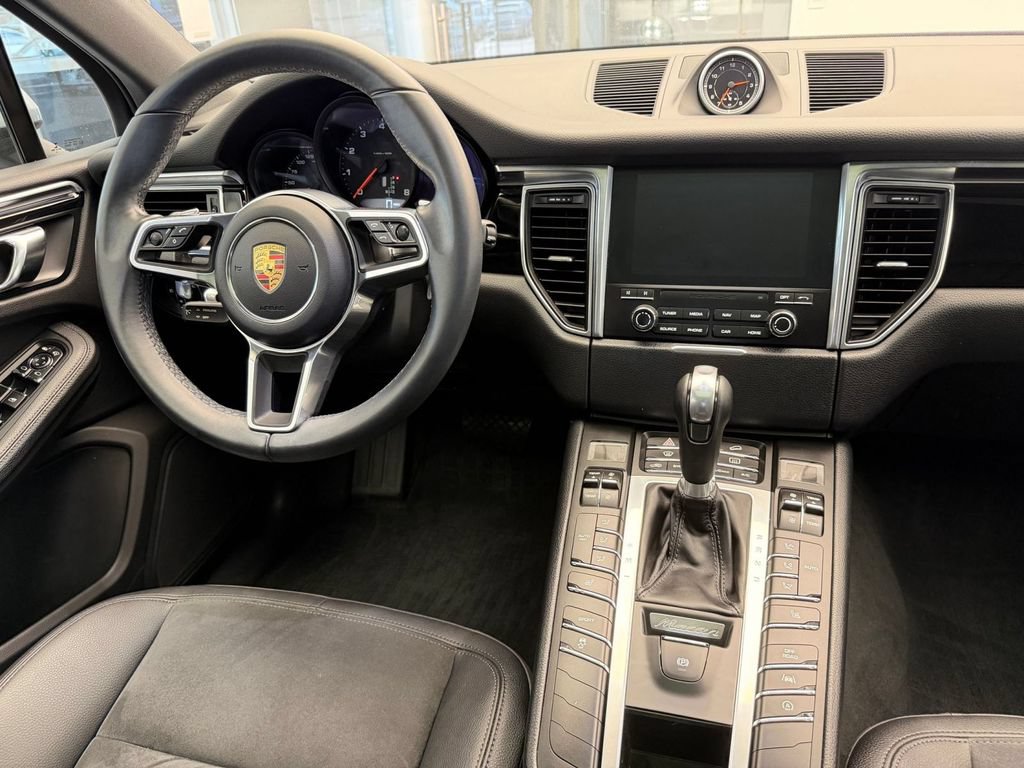 Used 2017 Porsche Macan AWD/4WD image 13