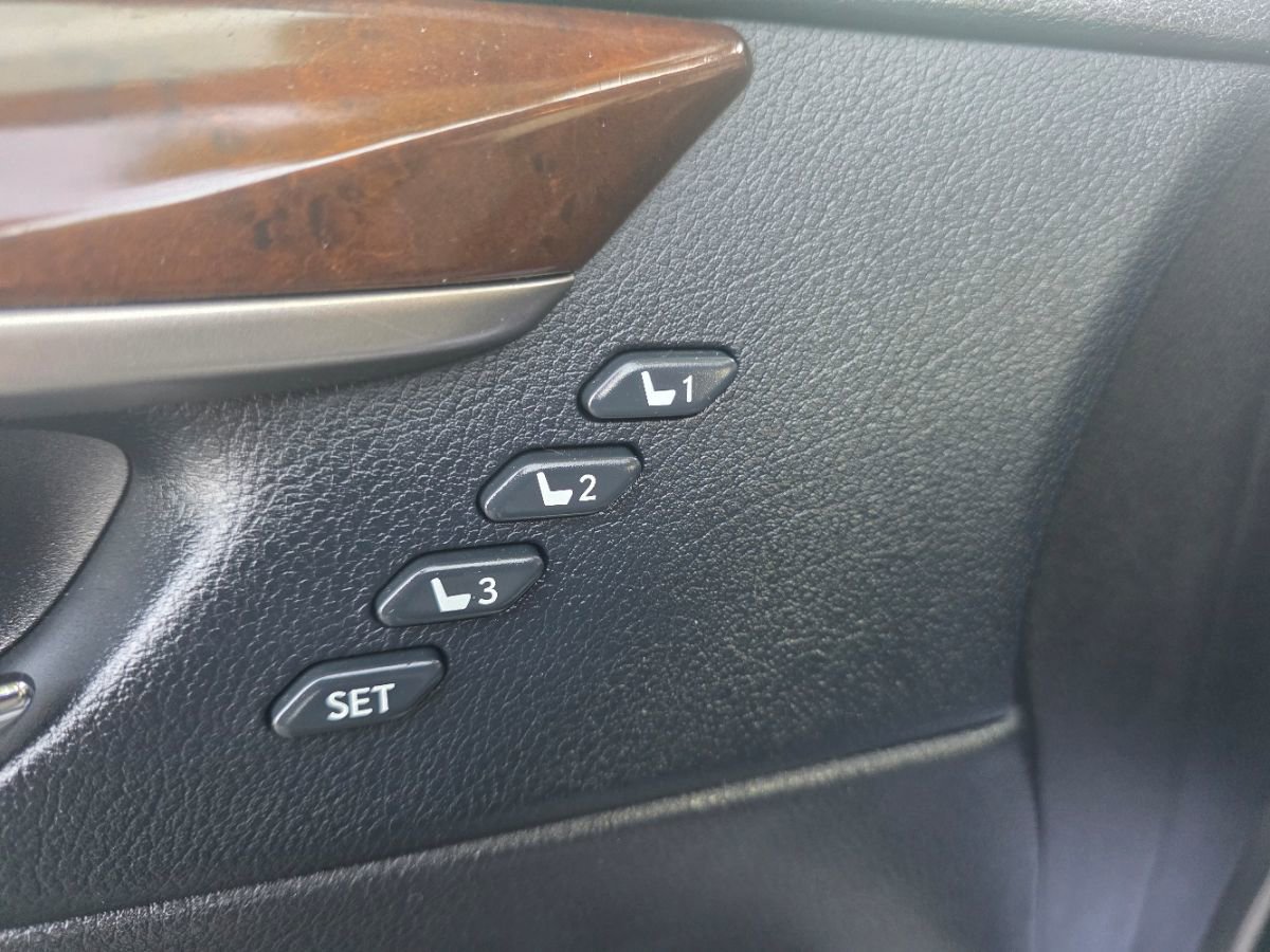 Used 2015 Lexus ES 350 w/ Premium Package FWD image 40