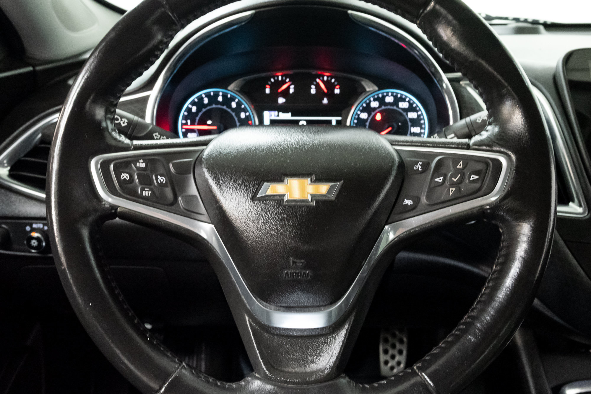 Used 2016 Chevrolet Malibu LT FWD image 13