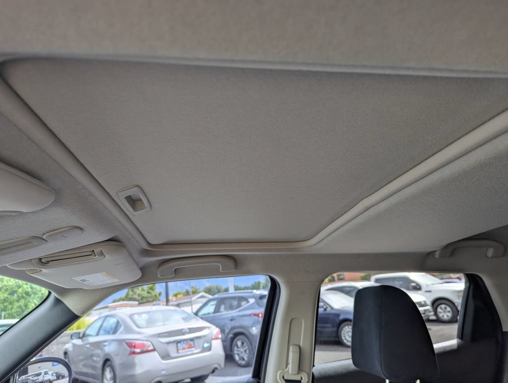 Used 2014 Nissan Juke SV AWD/4WD image 27