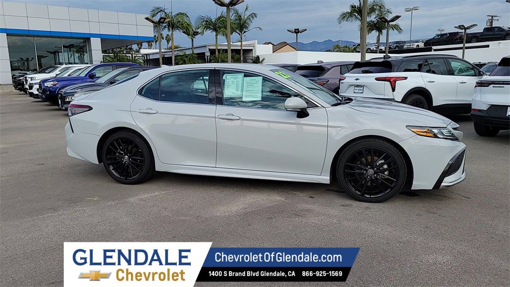 Used 2023 Toyota Camry XSE image 9