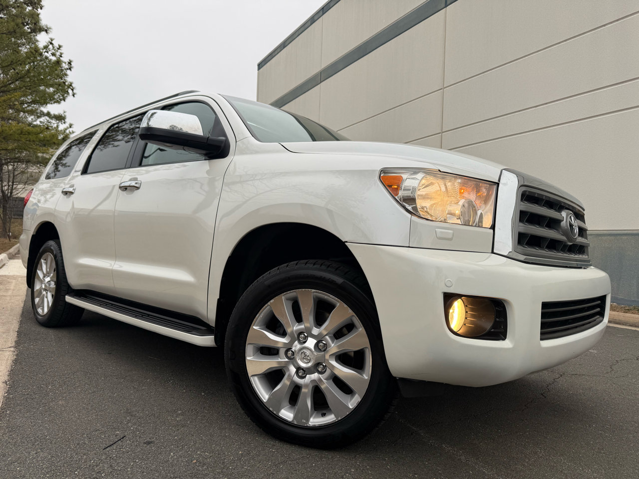 Used 2012 Toyota Sequoia Platinum image 9