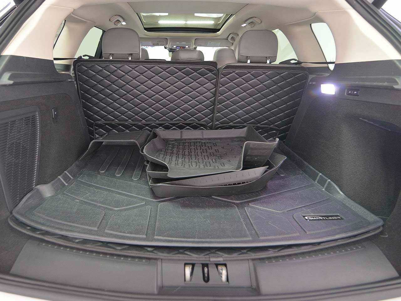 Used 2024 Lincoln Corsair AWD w/ Equipment Group 101A image 12