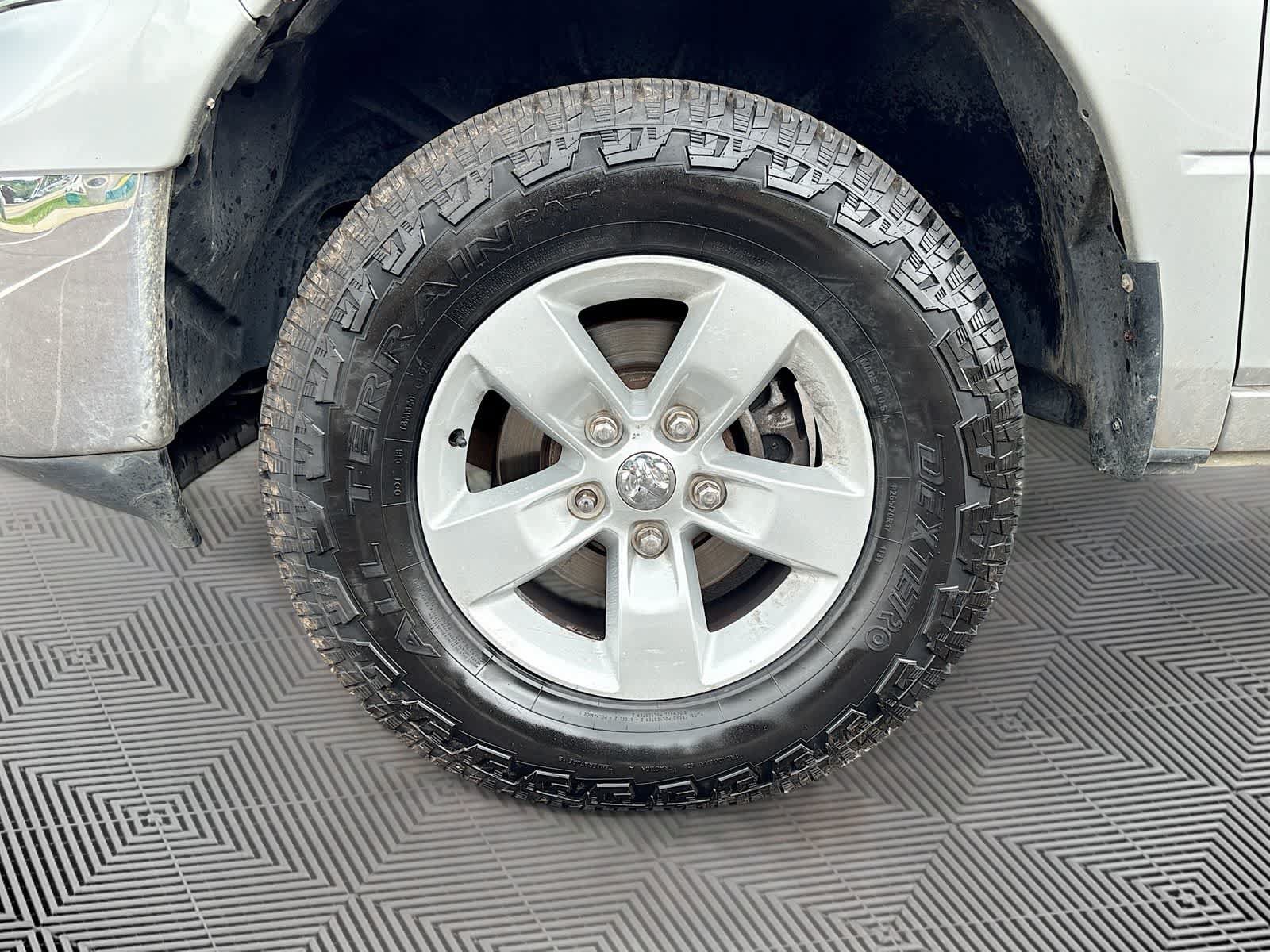 Used 2017 RAM 1500 Classic SLT RWD image 27