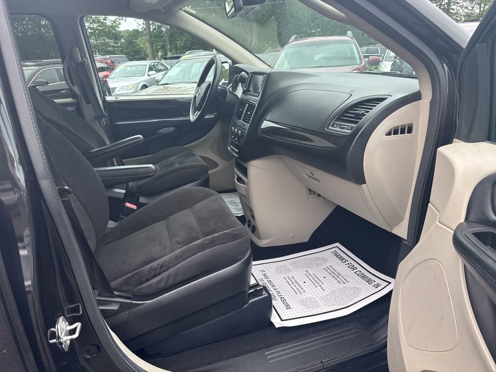 Used 2019 Dodge Grand Caravan SE image 36