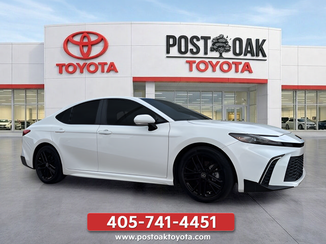 Used 2025 Toyota Camry SE w/ Multimedia Upgrade Package FWD image 3