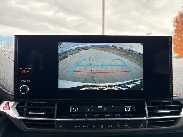 Used 2025 Toyota Sienna XSE image 29