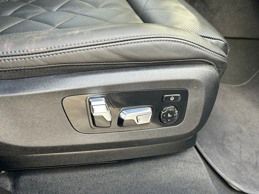 Used 2024 BMW X7 xDrive40i image 37