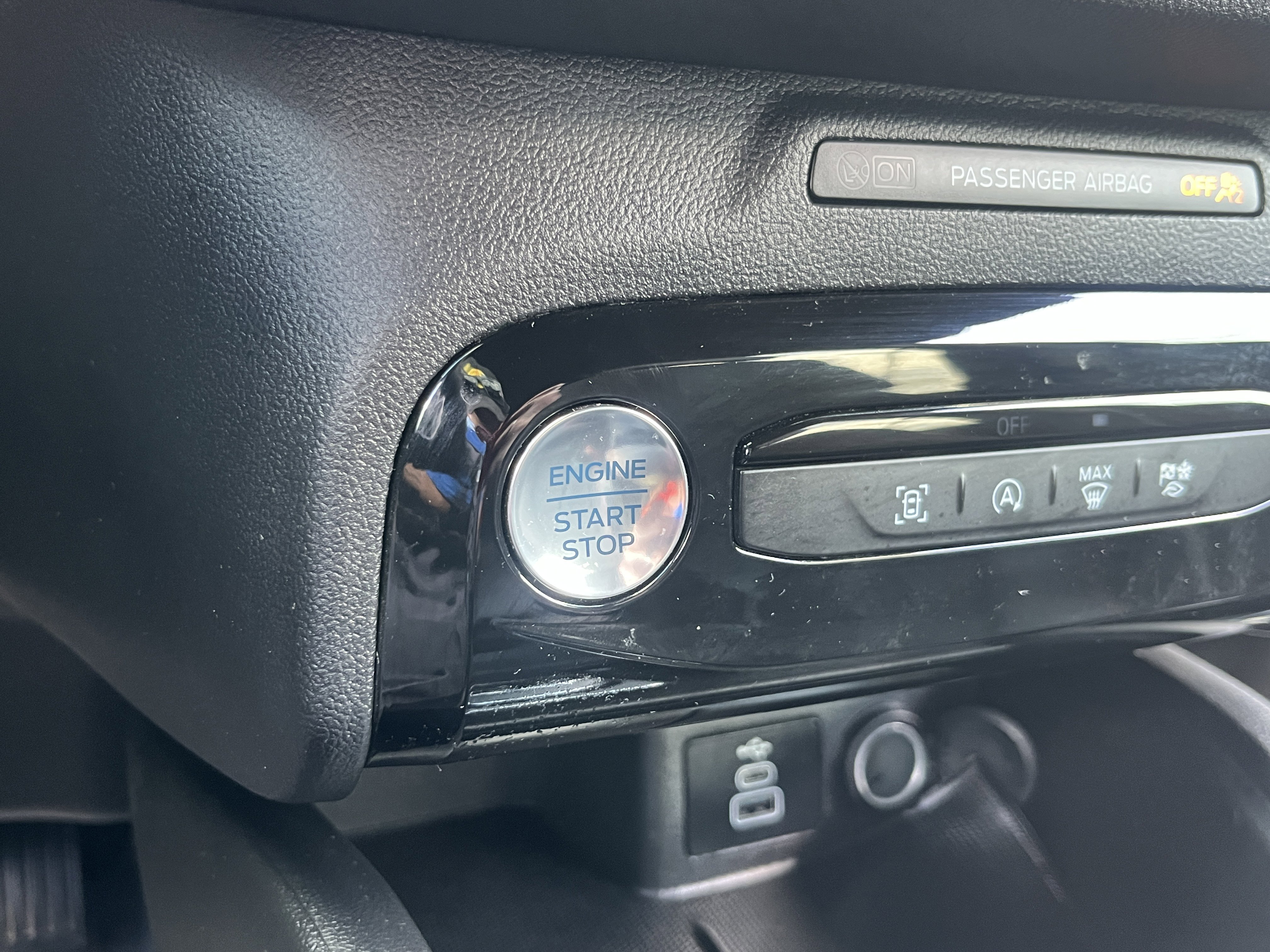 Used 2025 Ford Escape ST-Line w/ Tech Pack #1 image 23