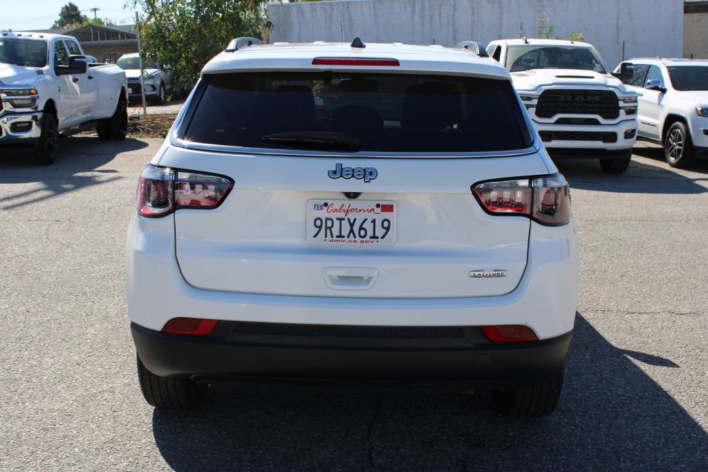 Used 2022 Jeep Compass Latitude image 5