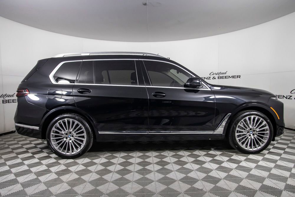 Used 2024 BMW X7 xDrive40i w/ Parking Assistance Package image 5
