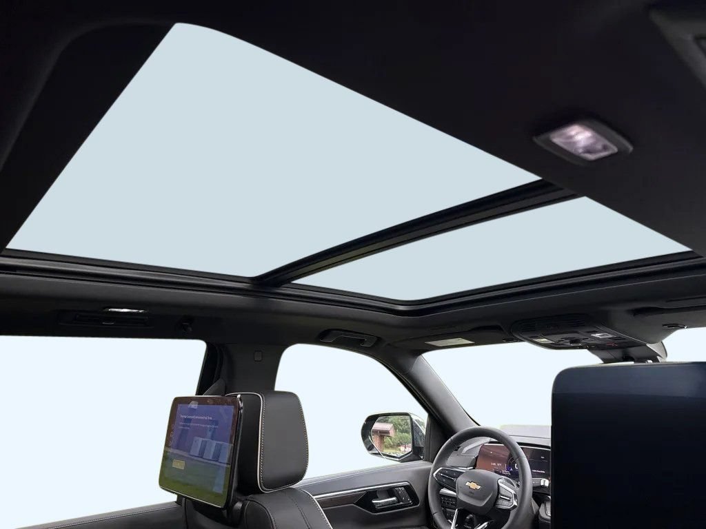 New 2025 Chevrolet Tahoe Premier AWD/4WD image 38
