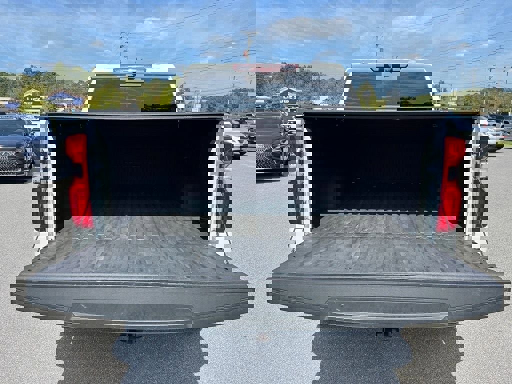 Used 2022 Chevrolet Silverado 1500 ZR2 w/ Technology Package image 14