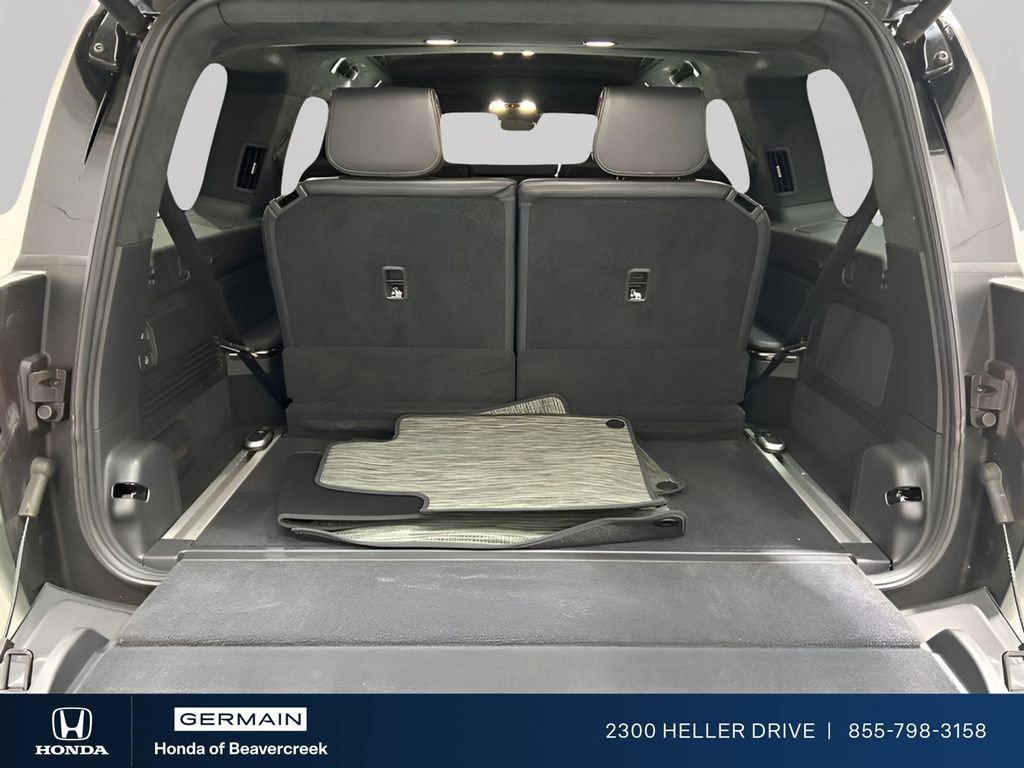 Used 2022 Rivian R1S Launch Edition image 9