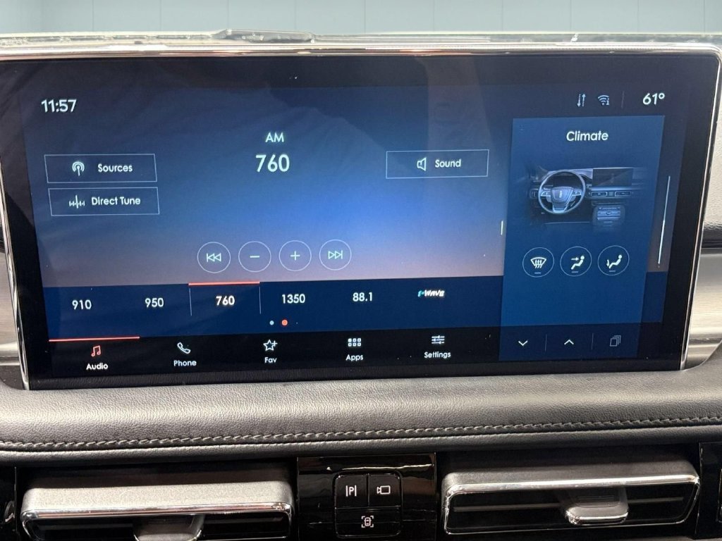 Certified 2023 Lincoln Nautilus AWD image 23