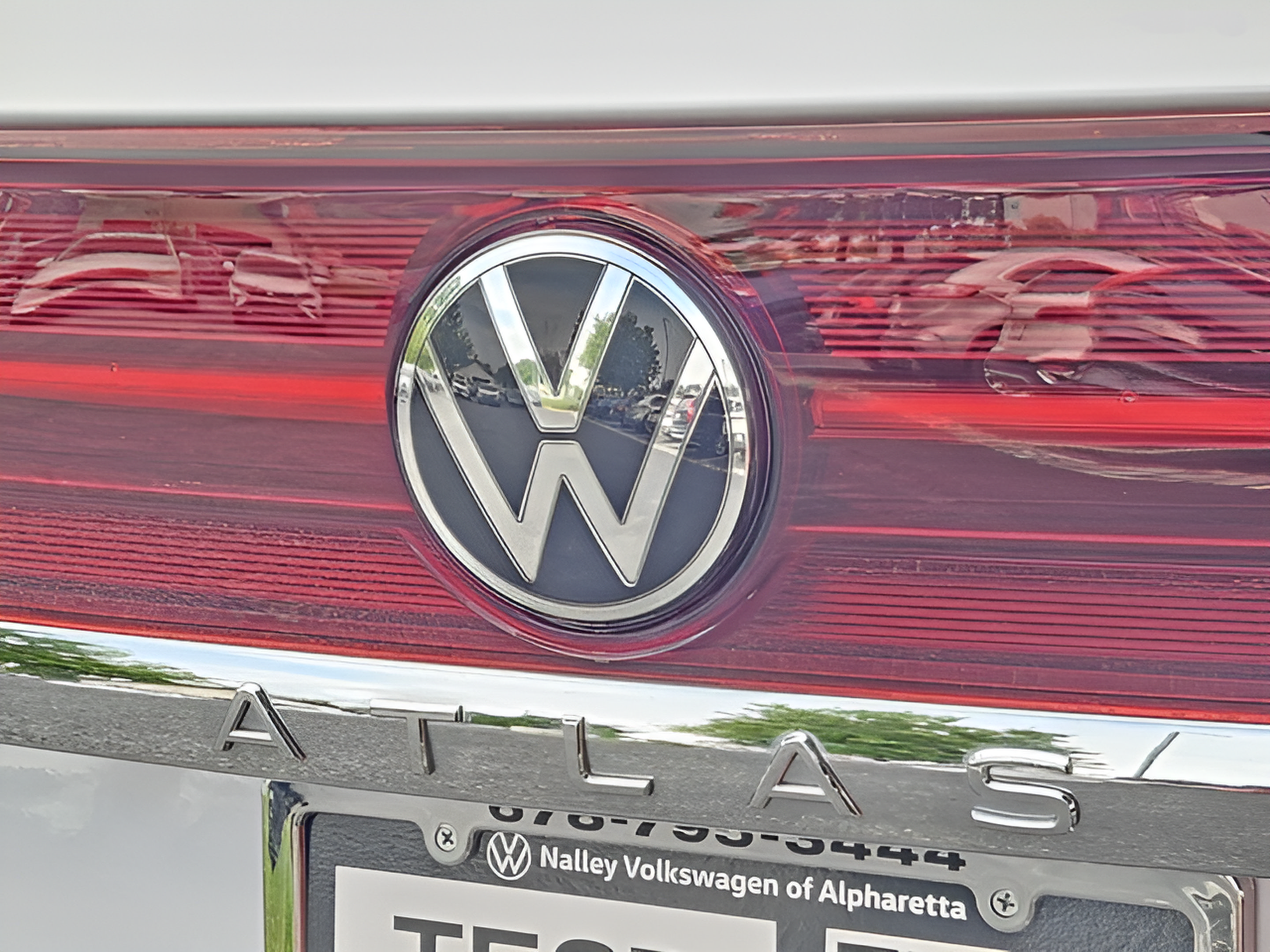 Used 2024 Volkswagen Atlas SEL Premium R-Line AWD/4WD image 32